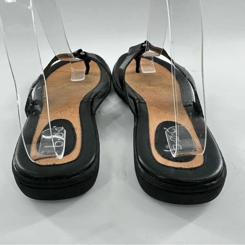 Boc born concepts size 8 black faux leather vegan thong flip flops